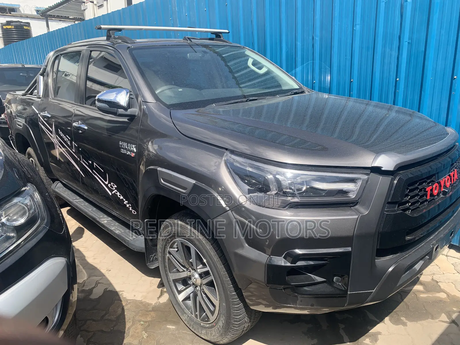 Toyota Hilux SR5 4x4 2017 Gray