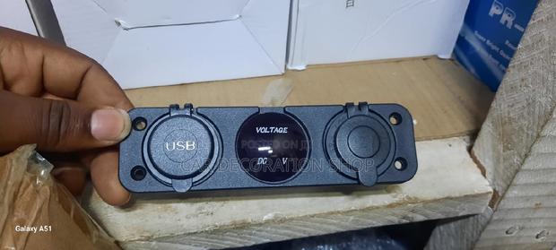 3.1A USB Charger+Voltmeter+12v Cigarette Lighter Socket - thumbnail 2