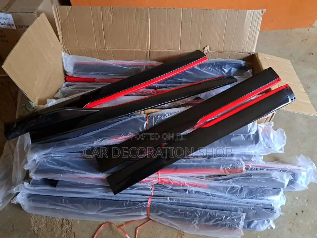 Adjustable Gloss Black Side Skirts