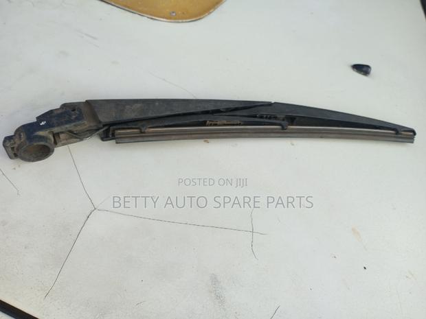 Toyota Premio 260 Rear Wiper