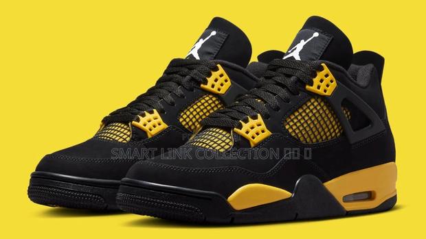 Air Jordan 4 - thumbnail 3