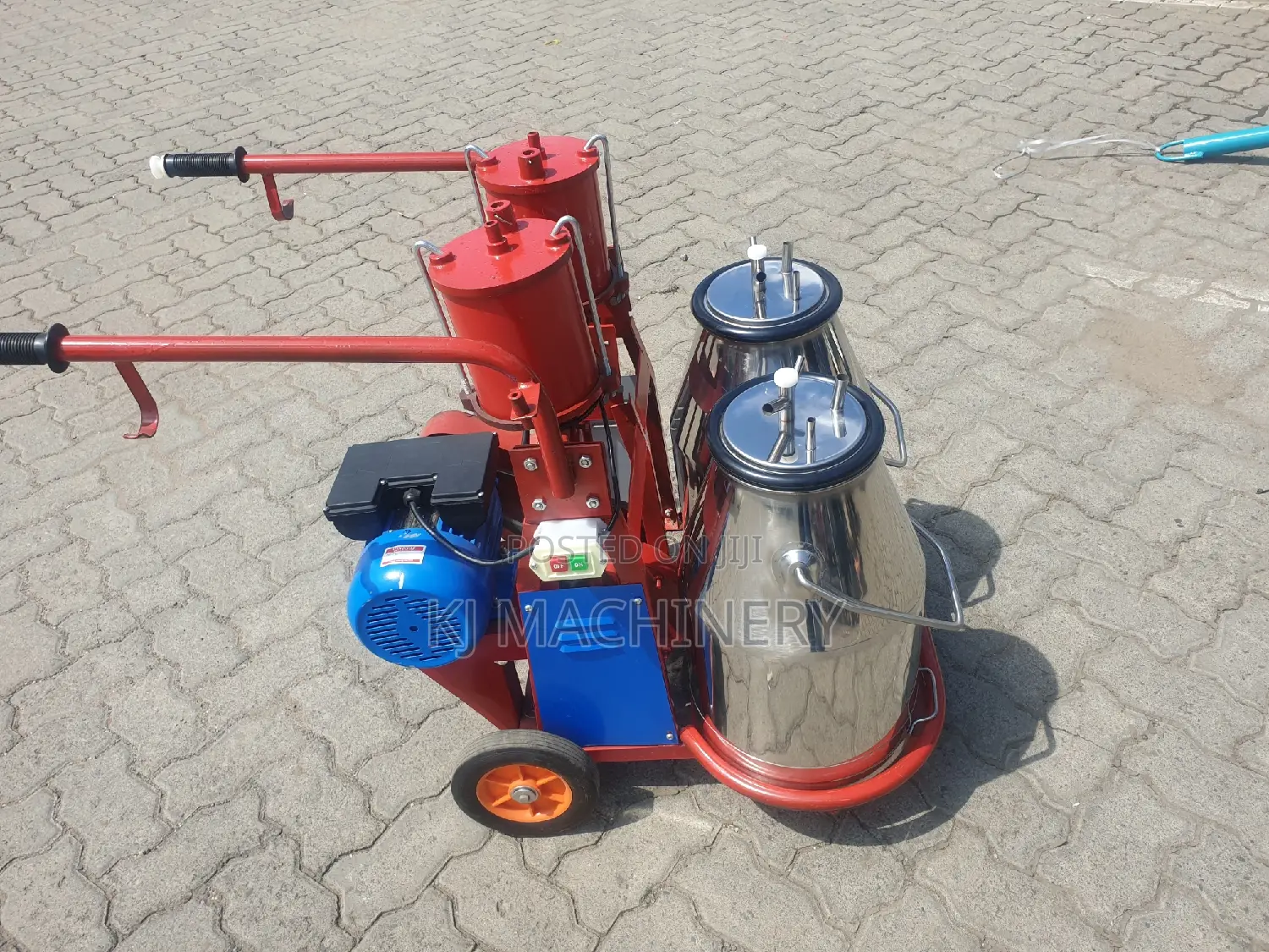 Windsor Double Bucket Milking Machine