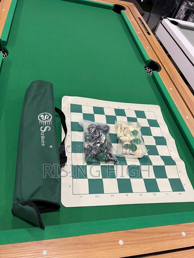 Brand New Chess Set . - main view