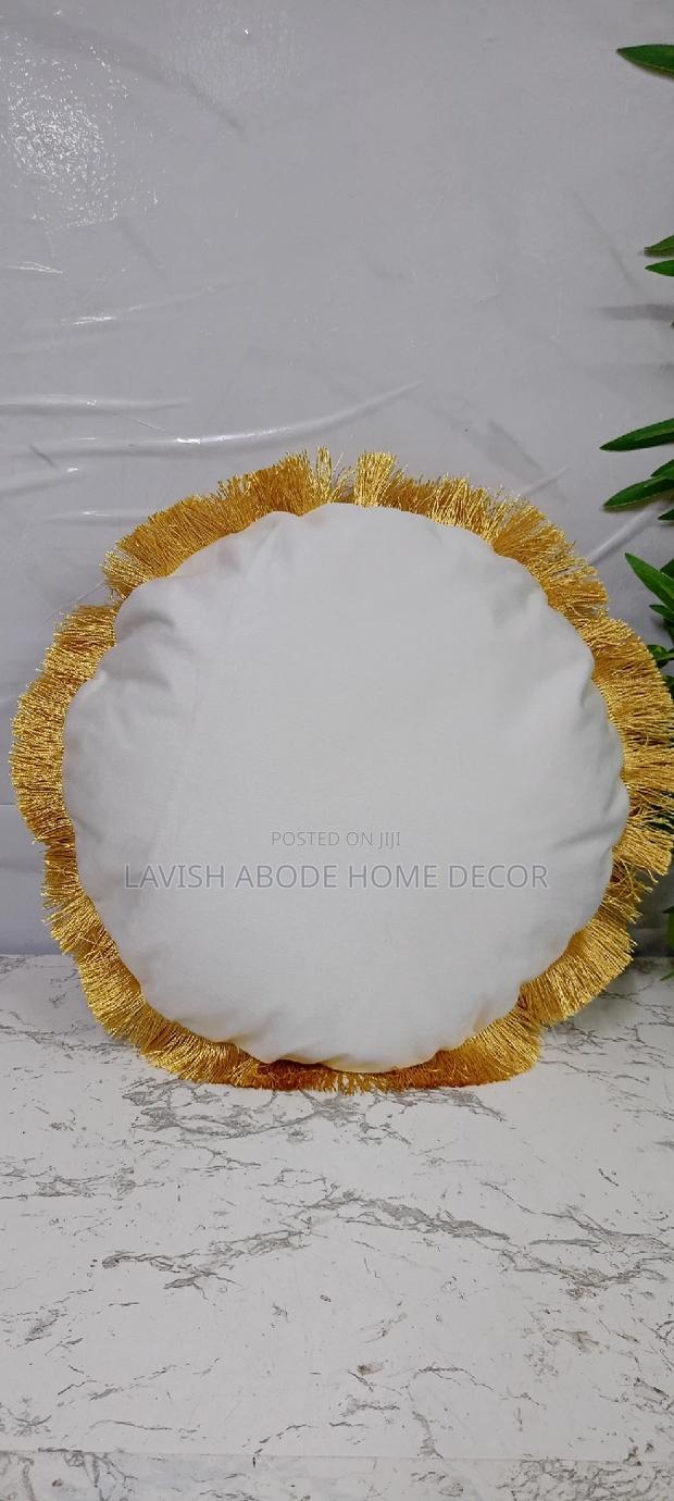 Circular(Off-White )Tassled Cover