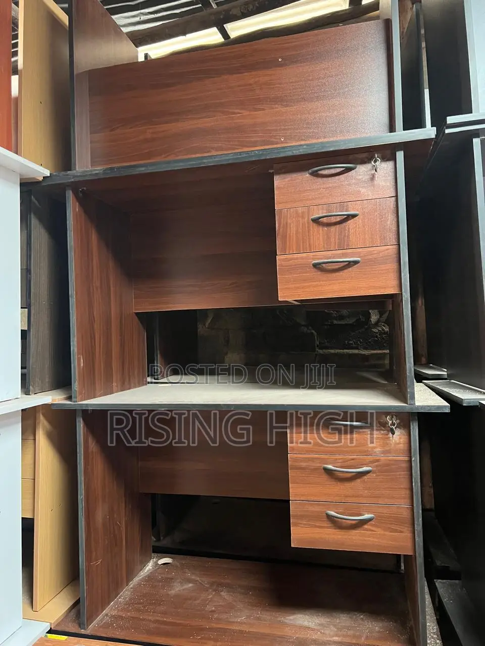 High Quality Office Desk.