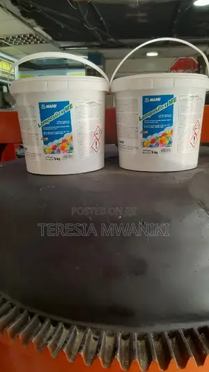 Mapei Lamposilex/ Water Plug. *