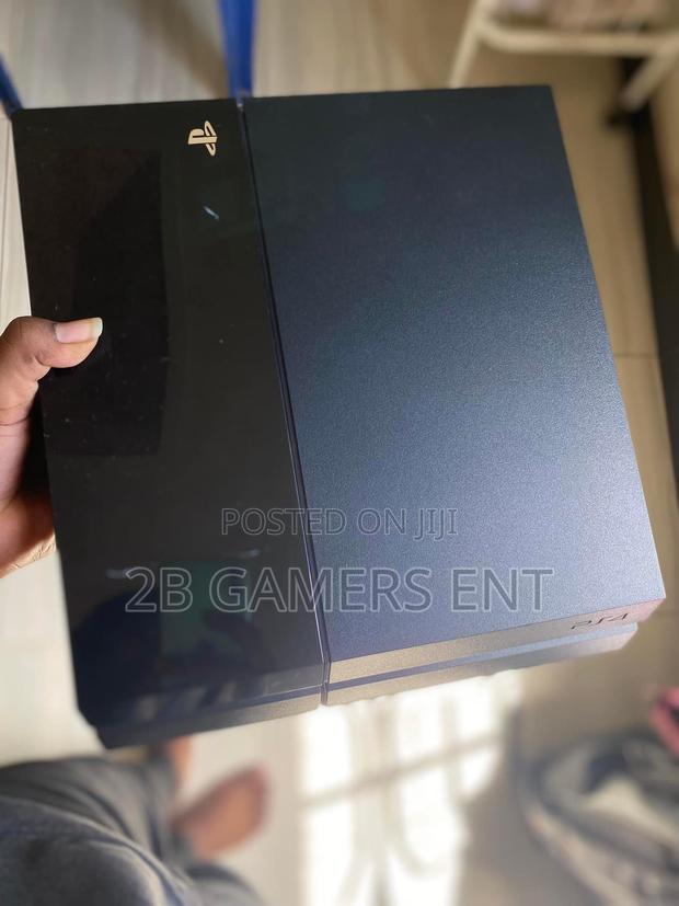 Play Station 4 Standard Version, 2 Pads - thumbnail 3