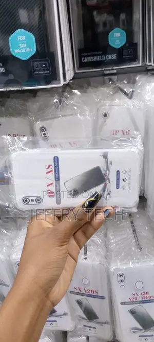 CANSHN Crystal Clear Case Compatible With iPhone X/Xs
