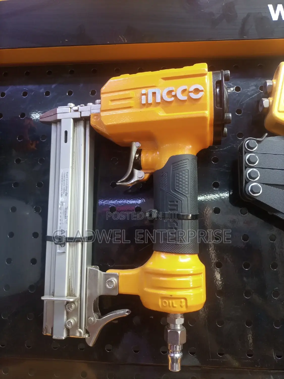Pressure Nailer
