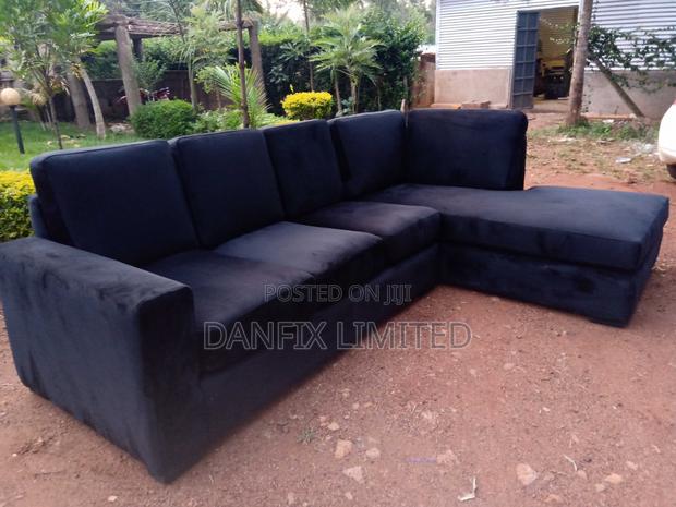 Construction of Sofasets - main view