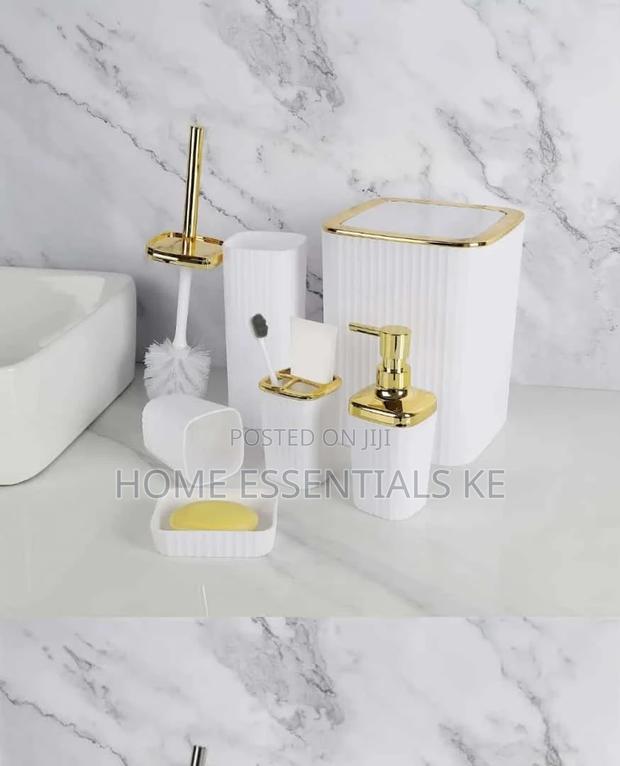 *6 in 1 Bathroom Accessories Set With Gold Ring - thumbnail 4