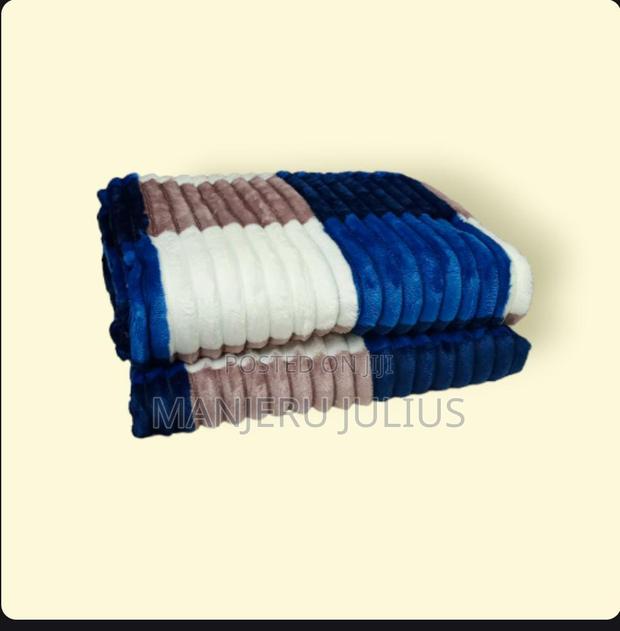Fleece Blankets - thumbnail 2