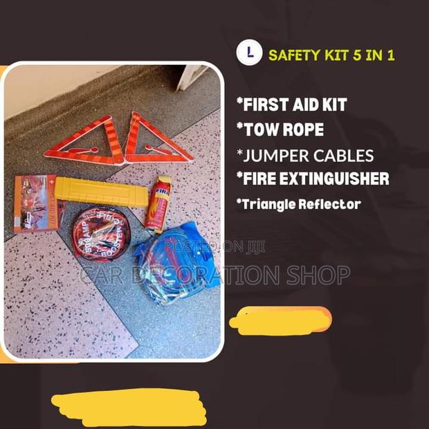 Car 5 in 1 Emergency Safety Kit - main view