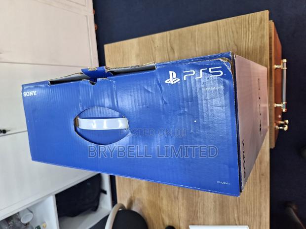 Playstation 5 Standard 1tb - thumbnail 3