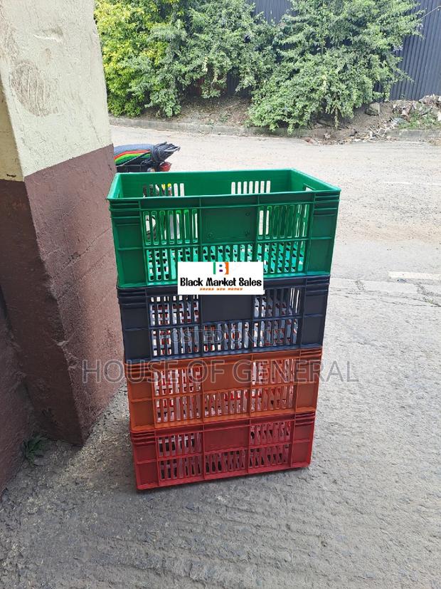 Mix Colours Normal Plastic Crates H300 X W400 X L 585 Mm