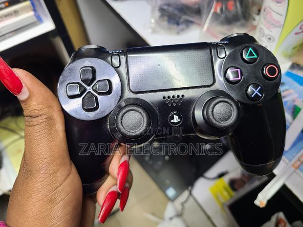 Ps4 Pad Original Used - thumbnail 3