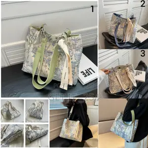 *Jacquard Casual Tote Bag*
Size: 30*25*10cm
