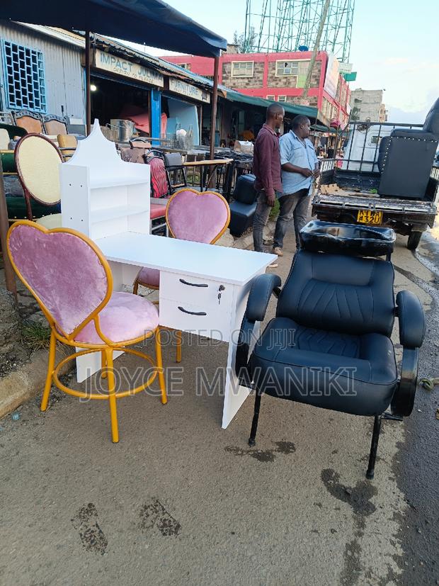 Manicure Set and a Sink - thumbnail 4