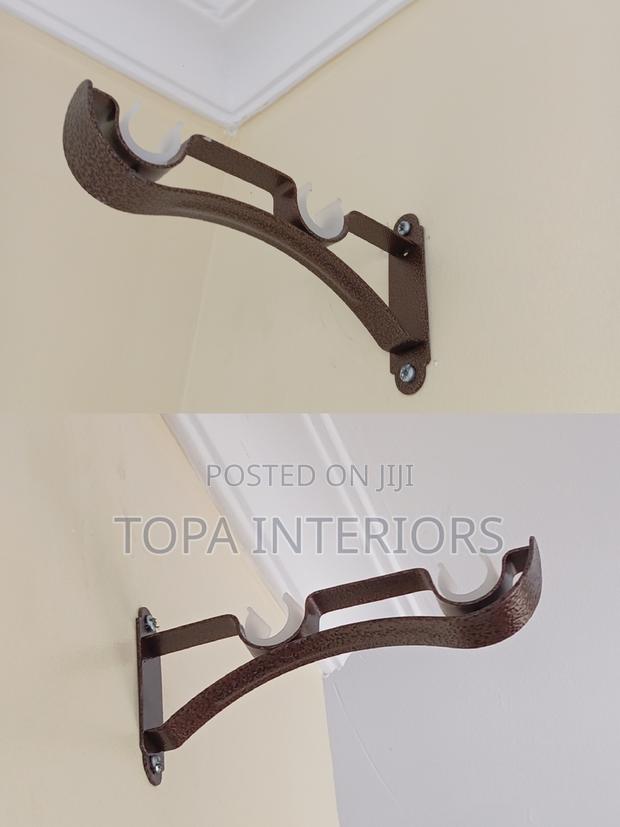 Wall Mounted Double Brackets for Curtain Rod Mounting