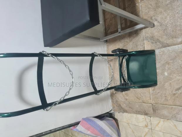 Oxygen Cylinder Trolley * - thumbnail 3