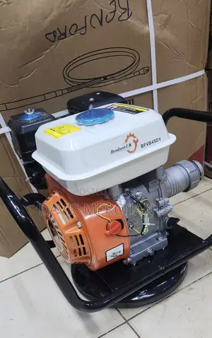 Brand New Concrete Vibrator With Poker