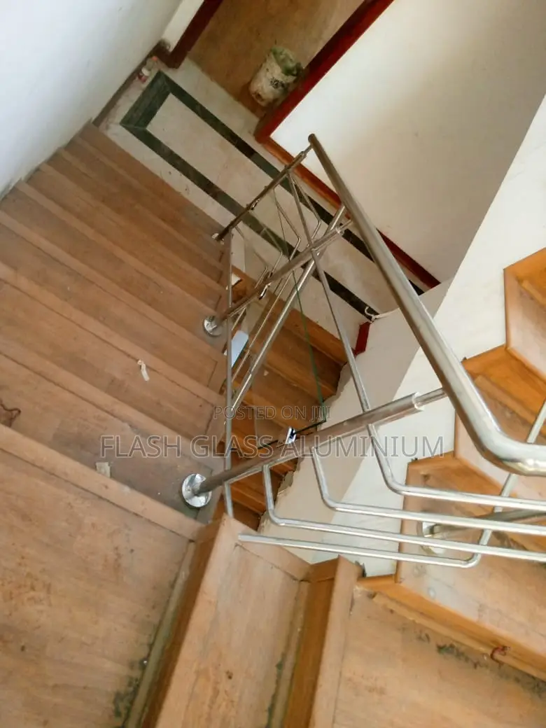 Custom Handrails in Stainless Steel
With Glass