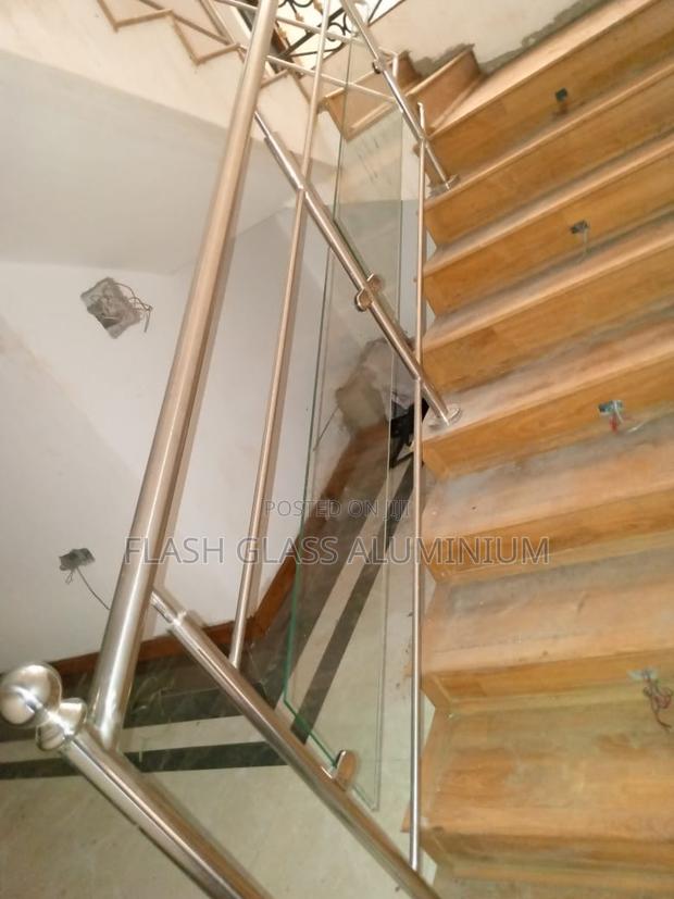 Custom Handrails in Stainless Steel
With Glass - thumbnail 7