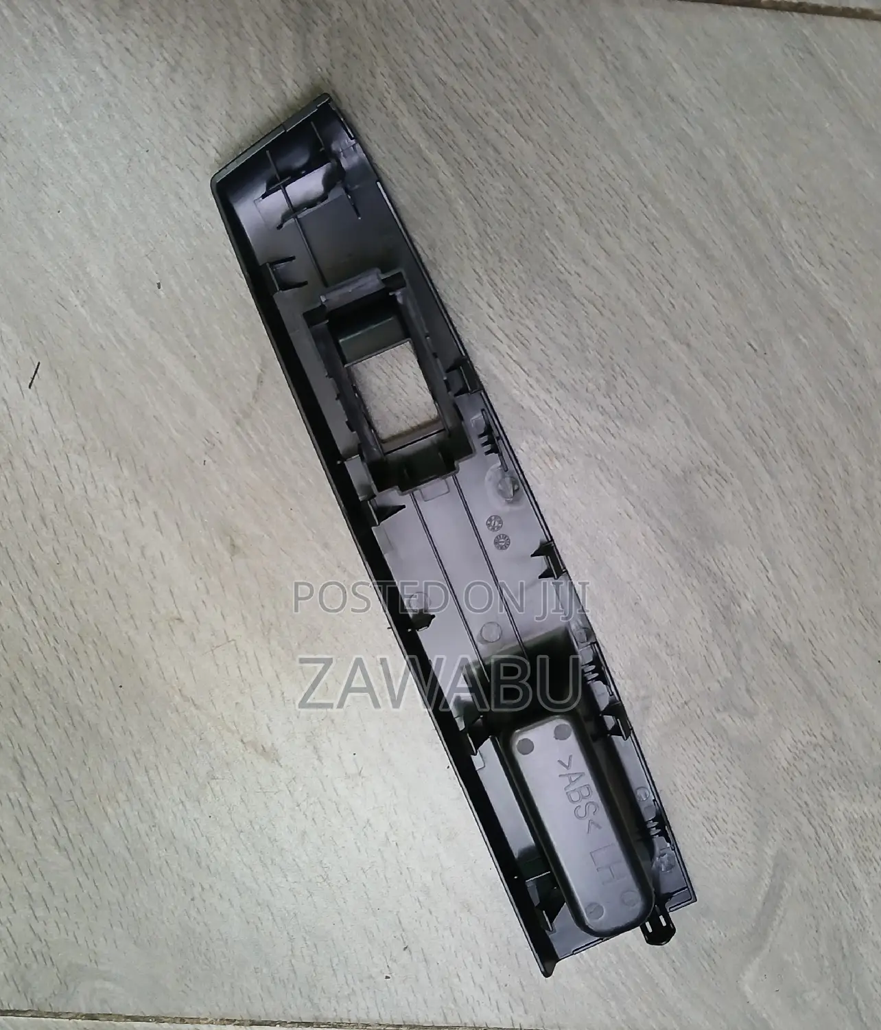 Vitz Jewela Rear Left Door Switch Cover (Back Left)