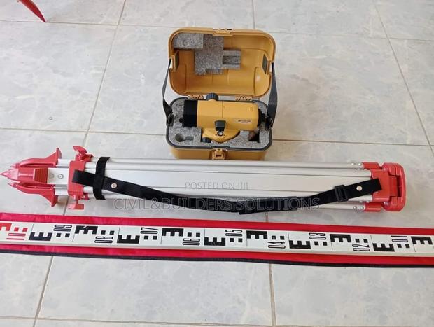 Topcon Dumpy Level Brand New ( Full Kit Calibrated ) - main view