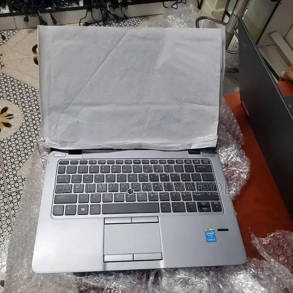 Laptop HP EliteBook 820 G1 4GB Intel Core I5 HDD 500GB