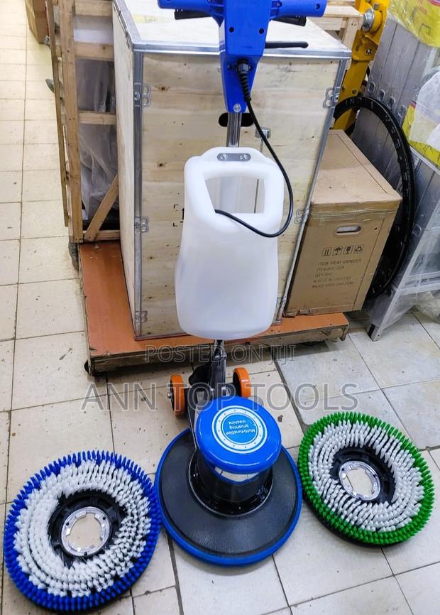 Floor Scrubbing Machine - main view