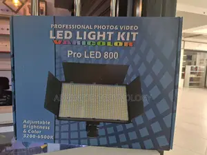 Professional Led 800 Video Light!! Video Light With Battery