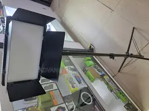 Pro Led 600 Video Light With Stand 2.1m