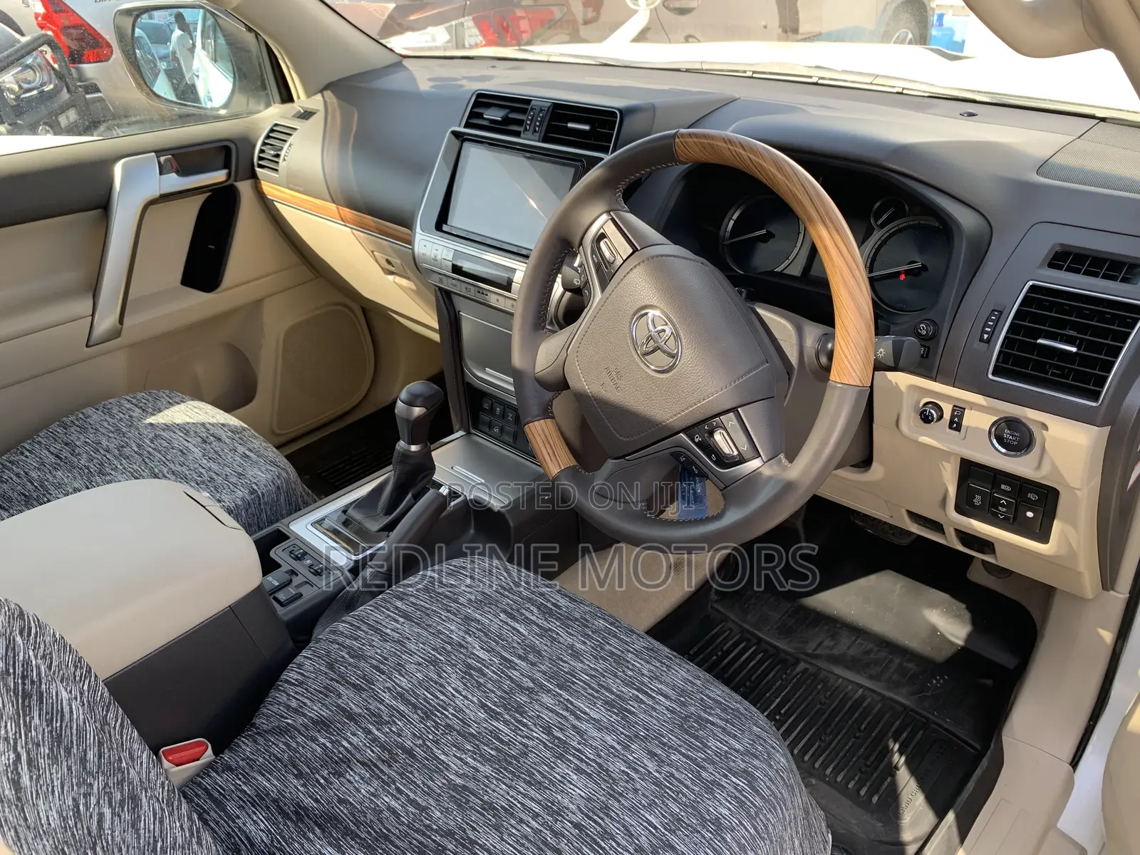 Toyota Land Cruiser Prado 2.8 2020 Pearl