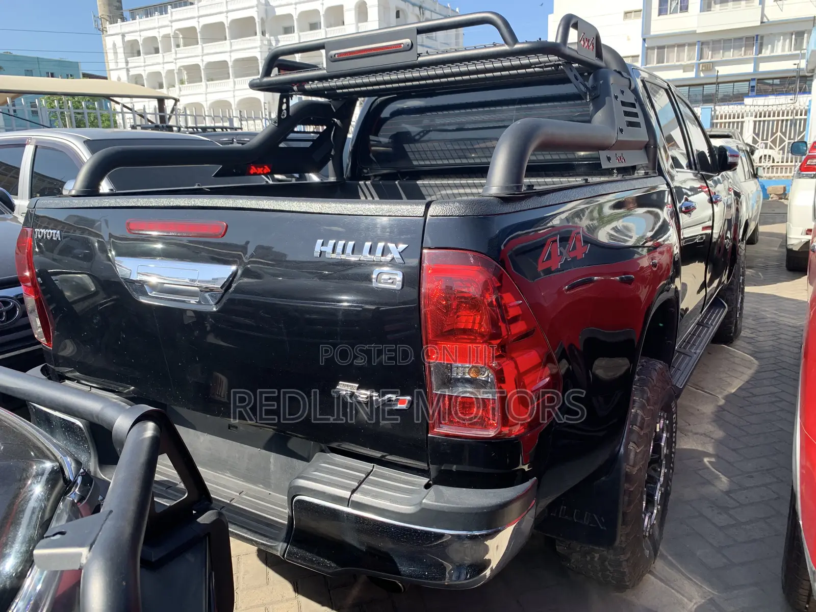 Toyota Hilux 2016 Matt Black