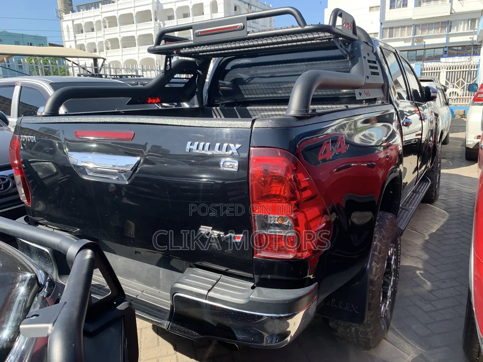 Toyota Hilux 2016 Matt Black