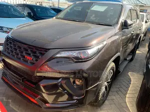 Toyota Fortuner 2.8 D RWD 2016 Brown