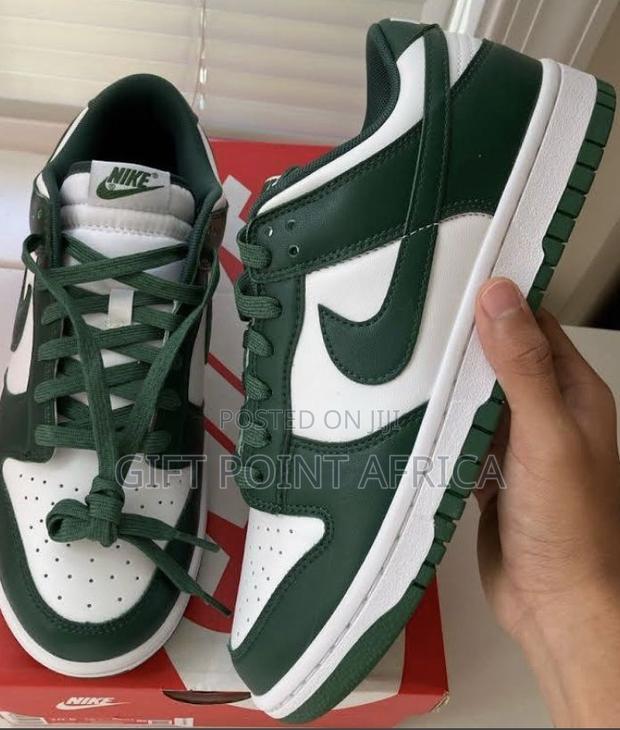 SB Nike Sneakers - main view