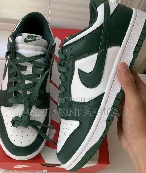 SB Nike Sneakers - thumbnail 3