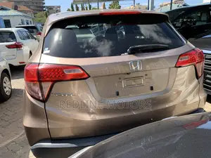 Honda Vezel 1.5 2WD 2017 Gold