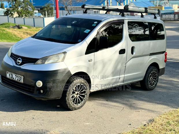 Nissan NV200 2016 White - thumbnail 2