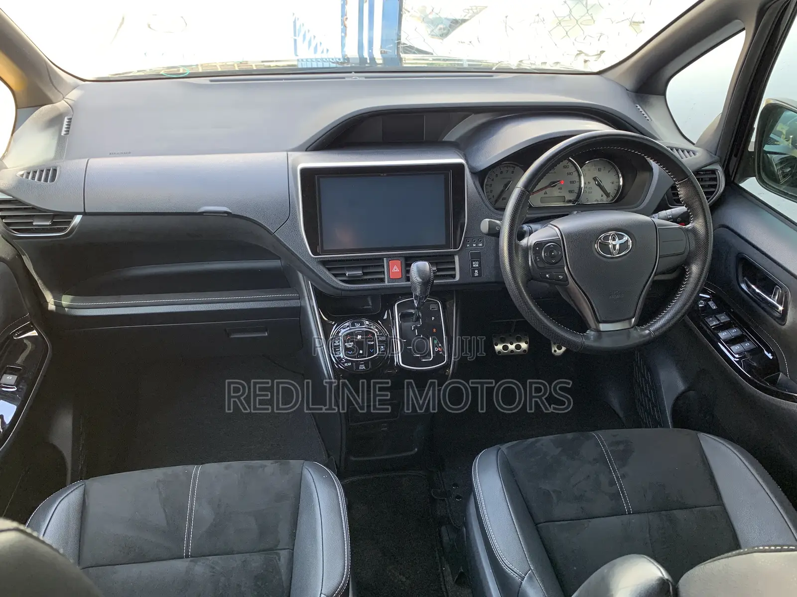 Toyota Noah 2.0 FWD (6 Seater) 2017 Black