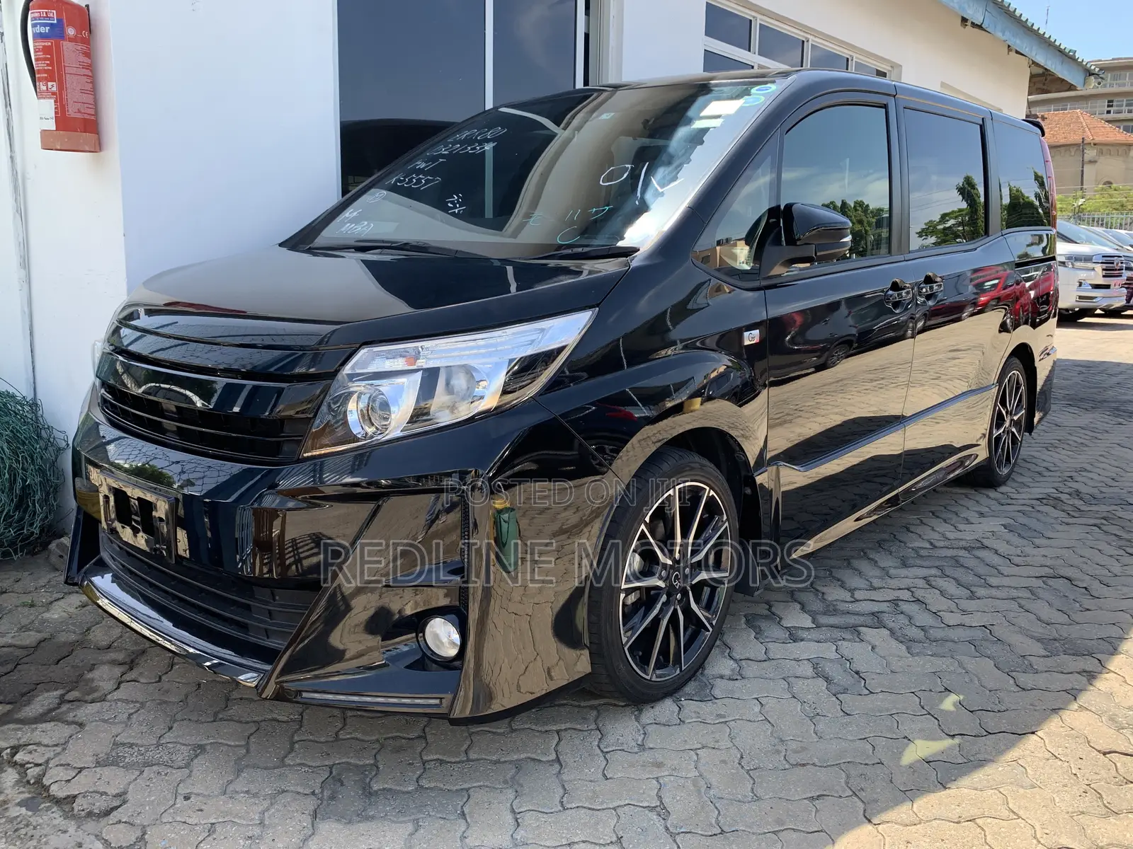Toyota Noah 2.0 FWD (6 Seater) 2017 Black