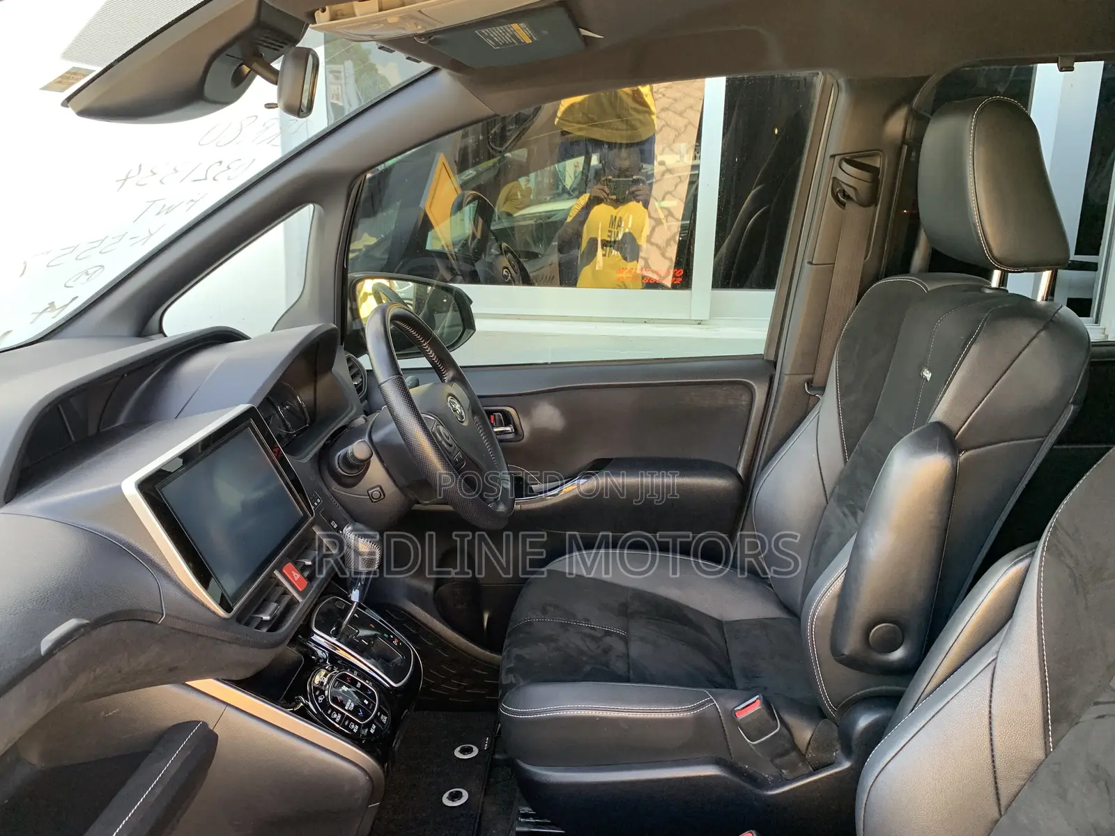 Toyota Noah 2.0 FWD (6 Seater) 2017 Black