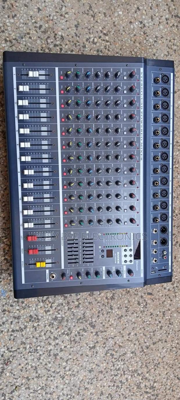 Mackie Ya 12 Powered Mixer - main view