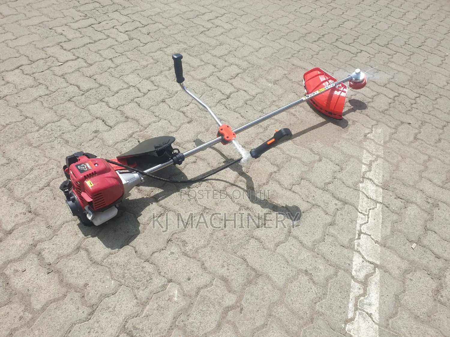 Petrol Brushcutter Shoulder Type Four Stroke Engine