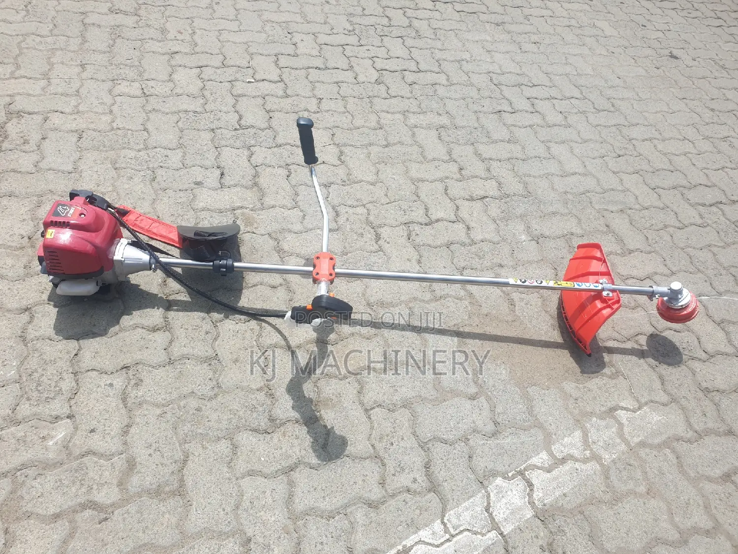 Petrol Brushcutter Shoulder Type Four Stroke Engine