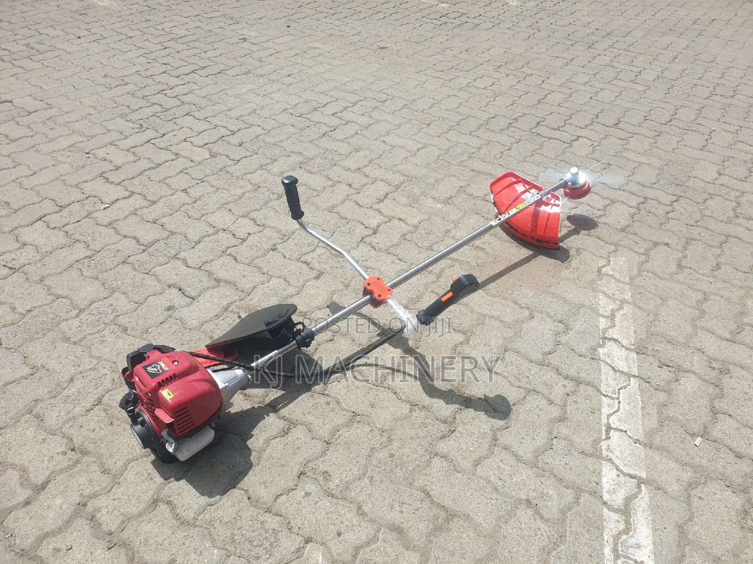 Brushcutter 4 Stroke Petrol Powered