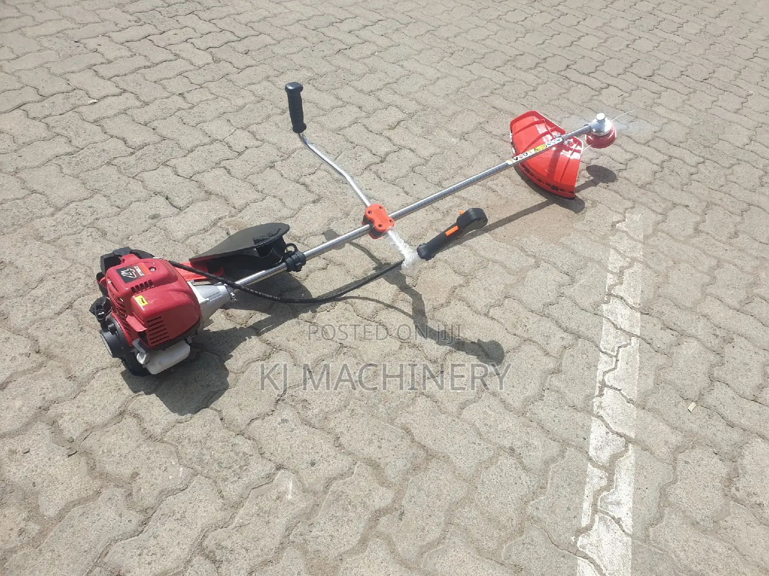 Brushcutter 4 Stroke Petrol Powered