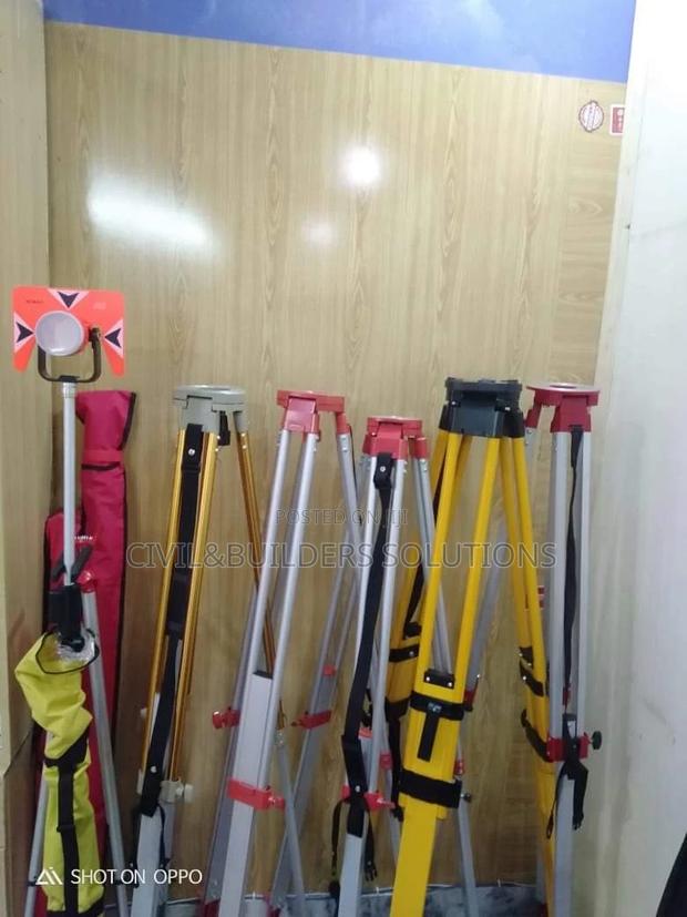 Levelling Stands /Tripods For Survey - main view